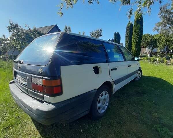 Белый Фольксваген Пассат, объемом двигателя 0 л и пробегом 425 тыс. км за 1300 $, фото 15 на Automoto.ua