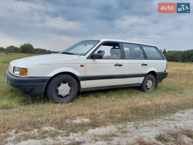 Белый Фольксваген Пассат, объемом двигателя 1.9 л и пробегом 400 тыс. км за 1800 $, фото 1 на Automoto.ua