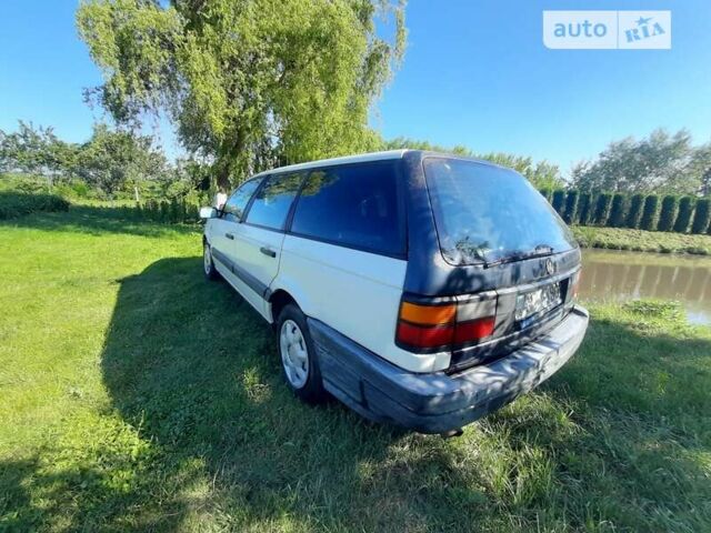 Белый Фольксваген Пассат, объемом двигателя 0 л и пробегом 425 тыс. км за 1300 $, фото 8 на Automoto.ua