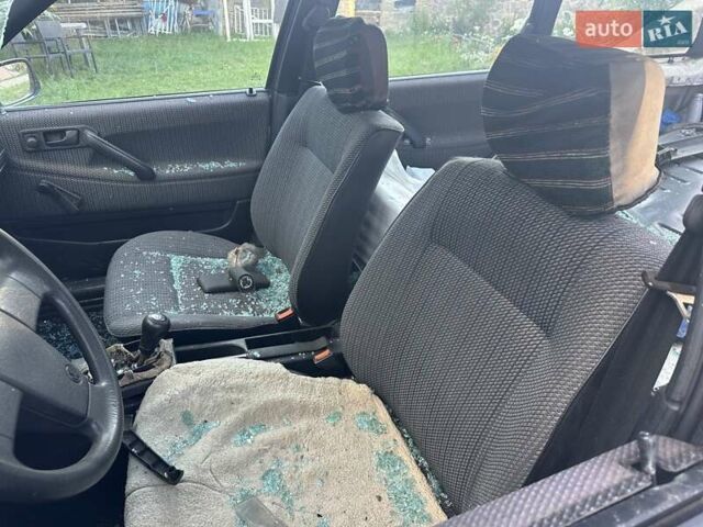 Белый Фольксваген Пассат, объемом двигателя 1.8 л и пробегом 435 тыс. км за 500 $, фото 4 на Automoto.ua