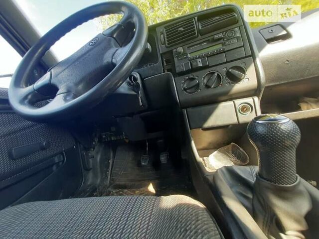 Белый Фольксваген Пассат, объемом двигателя 0 л и пробегом 425 тыс. км за 1300 $, фото 12 на Automoto.ua