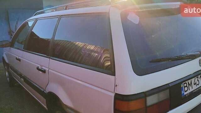 Білий Фольксваген Пассат, об'ємом двигуна 2 л та пробігом 300 тис. км за 1800 $, фото 1 на Automoto.ua