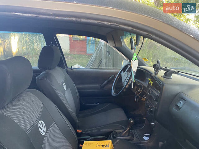 Белый Фольксваген Пассат, объемом двигателя 1.78 л и пробегом 881 тыс. км за 1850 $, фото 4 на Automoto.ua