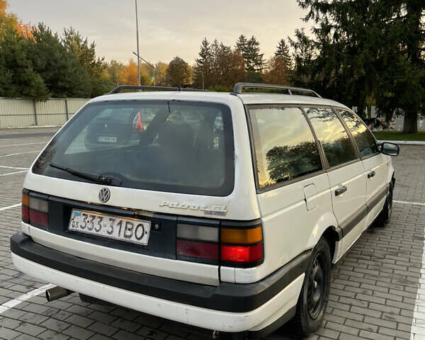 Білий Фольксваген Пассат, об'ємом двигуна 1.8 л та пробігом 341 тис. км за 1900 $, фото 21 на Automoto.ua