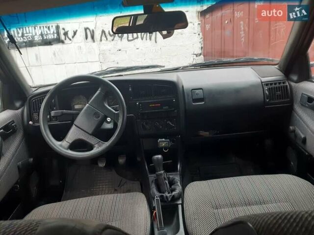 Белый Фольксваген Пассат, объемом двигателя 2 л и пробегом 245 тыс. км за 1900 $, фото 8 на Automoto.ua