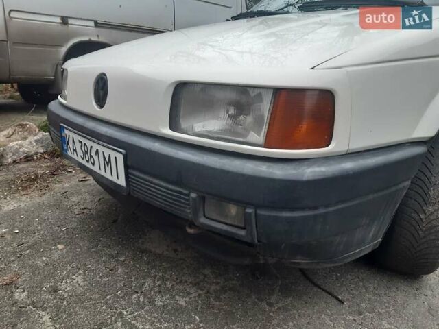 Белый Фольксваген Пассат, объемом двигателя 2 л и пробегом 245 тыс. км за 1900 $, фото 2 на Automoto.ua