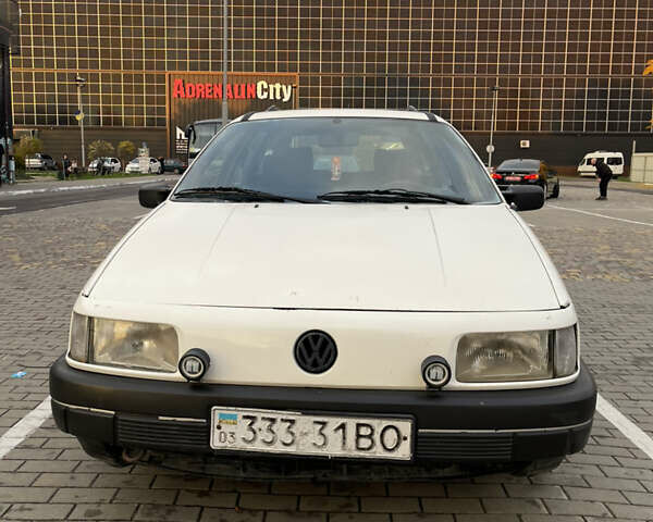 Білий Фольксваген Пассат, об'ємом двигуна 1.8 л та пробігом 341 тис. км за 1900 $, фото 4 на Automoto.ua