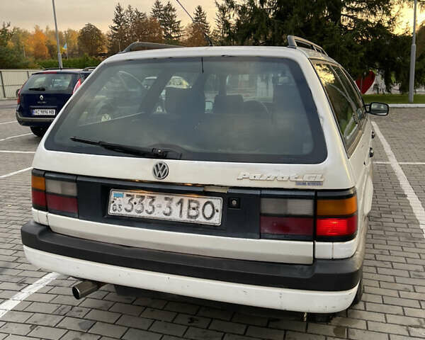 Білий Фольксваген Пассат, об'ємом двигуна 1.8 л та пробігом 341 тис. км за 1900 $, фото 6 на Automoto.ua