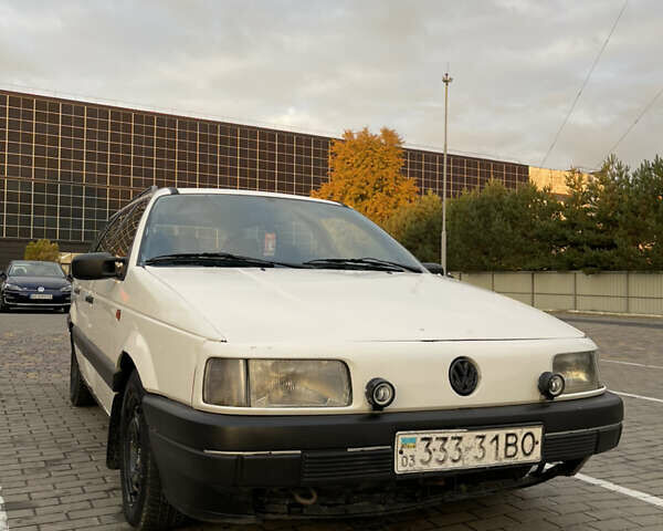 Білий Фольксваген Пассат, об'ємом двигуна 1.8 л та пробігом 341 тис. км за 1900 $, фото 2 на Automoto.ua