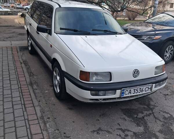 Белый Фольксваген Пассат, объемом двигателя 1.9 л и пробегом 340 тыс. км за 1500 $, фото 9 на Automoto.ua