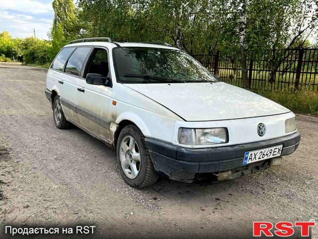 Белый Фольксваген Пассат, объемом двигателя 1.8 л и пробегом 165 тыс. км за 550 $, фото 2 на Automoto.ua