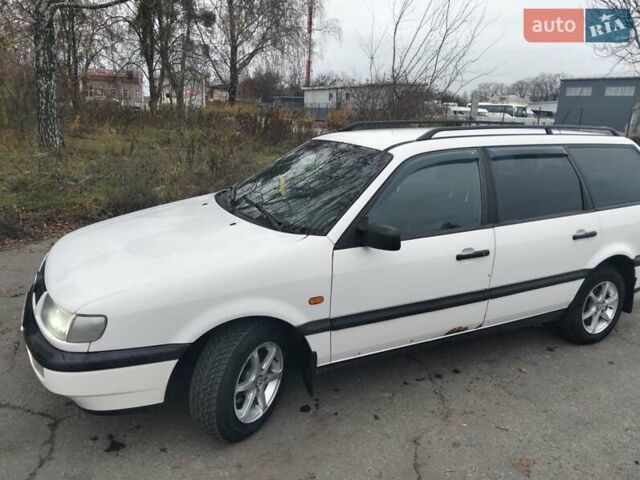 Белый Фольксваген Пассат, объемом двигателя 1.78 л и пробегом 530 тыс. км за 2000 $, фото 16 на Automoto.ua