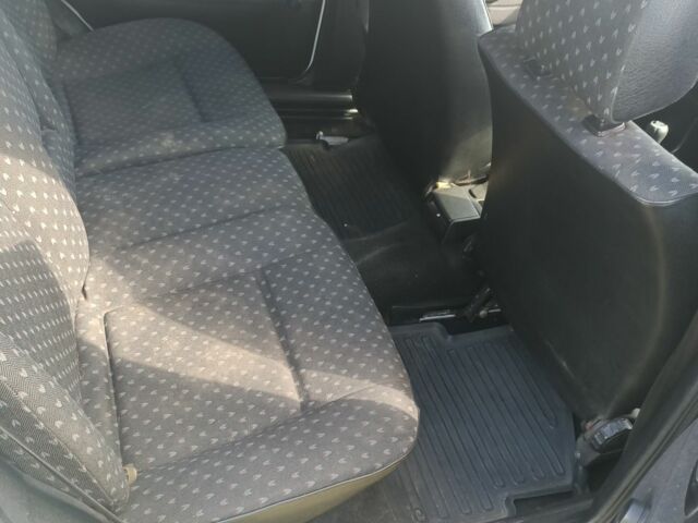 Белый Фольксваген Пассат, объемом двигателя 1.9 л и пробегом 200 тыс. км за 1400 $, фото 5 на Automoto.ua