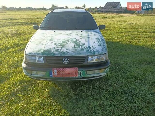 Белый Фольксваген Пассат, объемом двигателя 1.9 л и пробегом 200 тыс. км за 1500 $, фото 8 на Automoto.ua