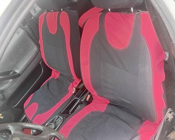 Белый Фольксваген Пассат, объемом двигателя 1.9 л и пробегом 300 тыс. км за 2350 $, фото 1 на Automoto.ua