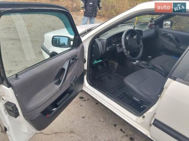 Белый Фольксваген Пассат, объемом двигателя 1.78 л и пробегом 530 тыс. км за 2000 $, фото 8 на Automoto.ua