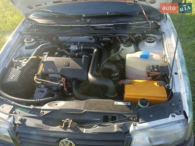 Белый Фольксваген Пассат, объемом двигателя 1.9 л и пробегом 200 тыс. км за 1500 $, фото 6 на Automoto.ua