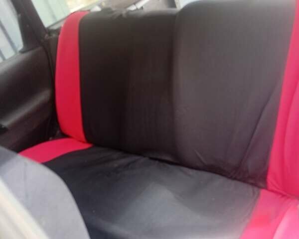 Белый Фольксваген Пассат, объемом двигателя 1.9 л и пробегом 300 тыс. км за 2350 $, фото 4 на Automoto.ua