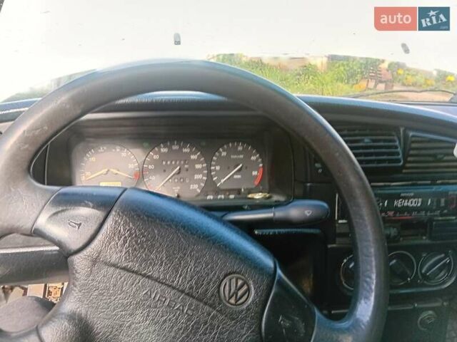 Белый Фольксваген Пассат, объемом двигателя 1.9 л и пробегом 300 тыс. км за 2350 $, фото 14 на Automoto.ua