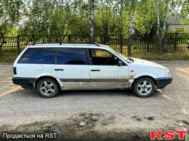 Белый Фольксваген Пассат, объемом двигателя 1.8 л и пробегом 165 тыс. км за 550 $, фото 3 на Automoto.ua