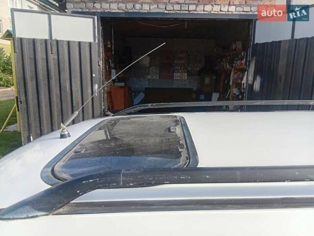 Белый Фольксваген Пассат, объемом двигателя 1.9 л и пробегом 300 тыс. км за 2350 $, фото 11 на Automoto.ua