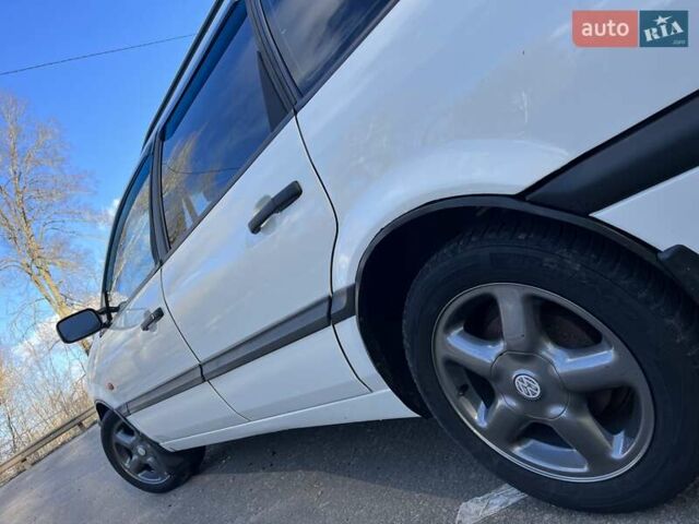 Белый Фольксваген Пассат, объемом двигателя 1.9 л и пробегом 400 тыс. км за 3399 $, фото 8 на Automoto.ua
