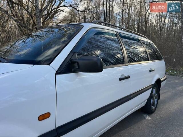 Белый Фольксваген Пассат, объемом двигателя 1.9 л и пробегом 400 тыс. км за 3399 $, фото 10 на Automoto.ua