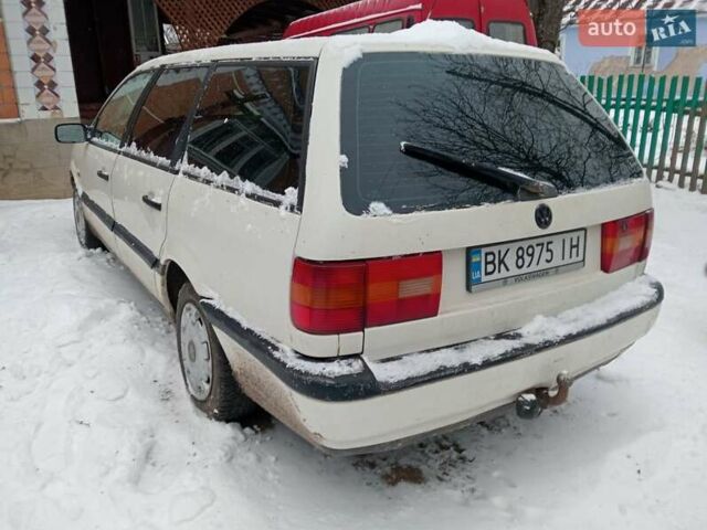 Білий Фольксваген Пассат, об'ємом двигуна 1.78 л та пробігом 400 тис. км за 1900 $, фото 3 на Automoto.ua