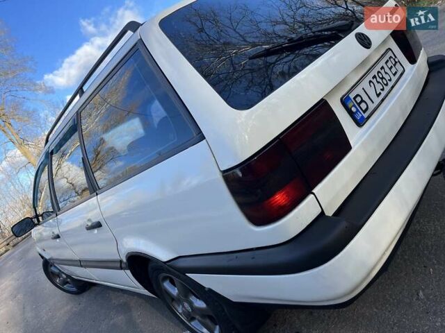 Белый Фольксваген Пассат, объемом двигателя 1.9 л и пробегом 400 тыс. км за 3399 $, фото 6 на Automoto.ua