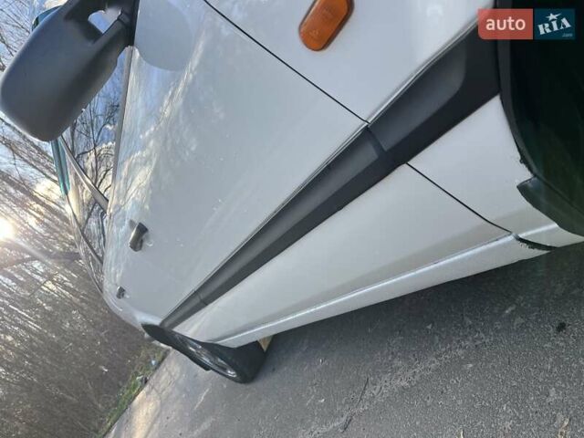 Белый Фольксваген Пассат, объемом двигателя 1.9 л и пробегом 400 тыс. км за 3399 $, фото 2 на Automoto.ua