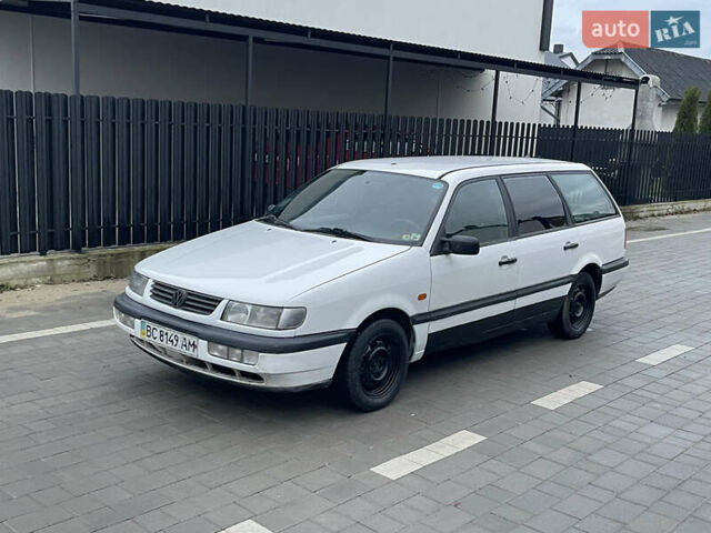 Белый Фольксваген Пассат, объемом двигателя 1.8 л и пробегом 299 тыс. км за 1499 $, фото 8 на Automoto.ua