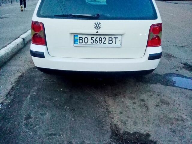 Белый Фольксваген Пассат, объемом двигателя 1.9 л и пробегом 525 тыс. км за 2400 $, фото 1 на Automoto.ua