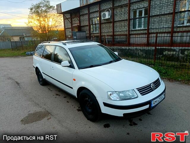 Белый Фольксваген Пассат, объемом двигателя 1.6 л и пробегом 458 тыс. км за 3700 $, фото 10 на Automoto.ua