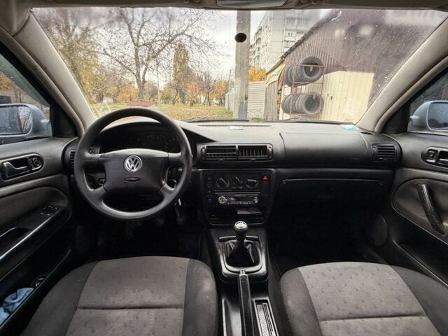 Белый Фольксваген Пассат, объемом двигателя 1.9 л и пробегом 200 тыс. км за 1400 $, фото 8 на Automoto.ua