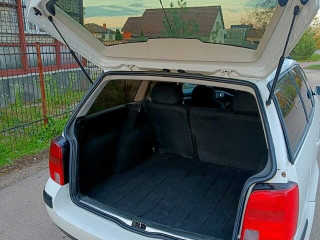 Белый Фольксваген Пассат, объемом двигателя 1.6 л и пробегом 458 тыс. км за 3700 $, фото 8 на Automoto.ua