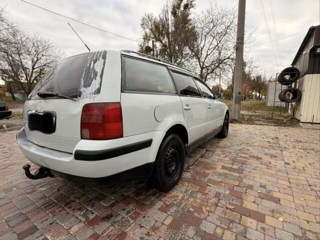 Белый Фольксваген Пассат, объемом двигателя 1.9 л и пробегом 200 тыс. км за 1400 $, фото 5 на Automoto.ua