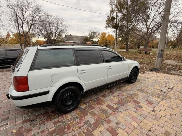 Белый Фольксваген Пассат, объемом двигателя 1.9 л и пробегом 200 тыс. км за 1400 $, фото 6 на Automoto.ua