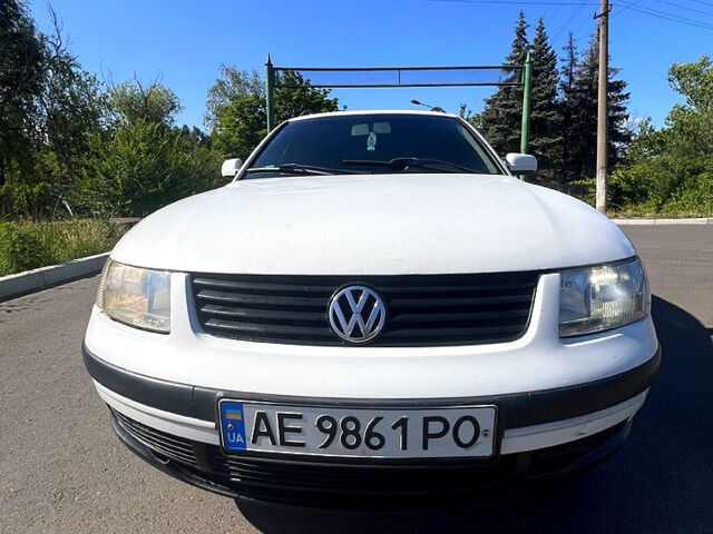 Белый Фольксваген Пассат, объемом двигателя 1.9 л и пробегом 100 тыс. км за 2800 $, фото 1 на Automoto.ua