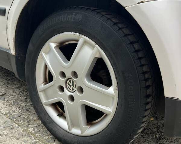 Белый Фольксваген Пассат, объемом двигателя 1.9 л и пробегом 530 тыс. км за 2300 $, фото 5 на Automoto.ua