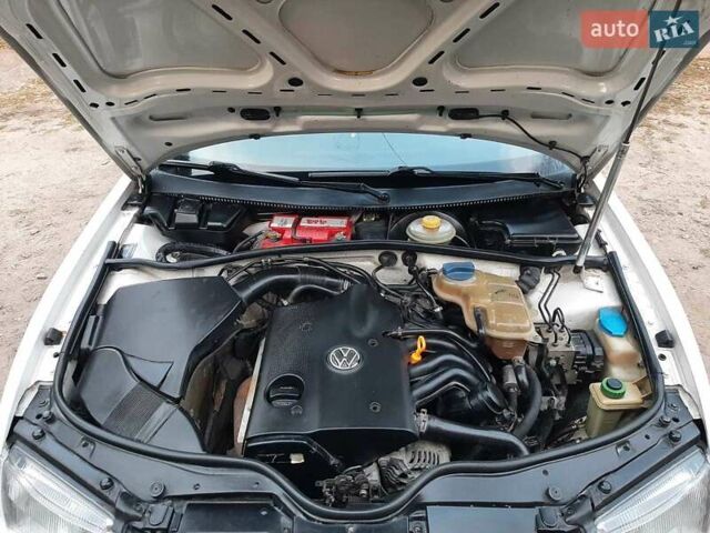 Белый Фольксваген Пассат, объемом двигателя 1.6 л и пробегом 460 тыс. км за 3650 $, фото 5 на Automoto.ua