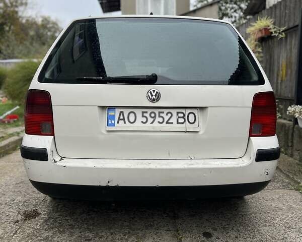 Белый Фольксваген Пассат, объемом двигателя 1.9 л и пробегом 530 тыс. км за 2300 $, фото 1 на Automoto.ua