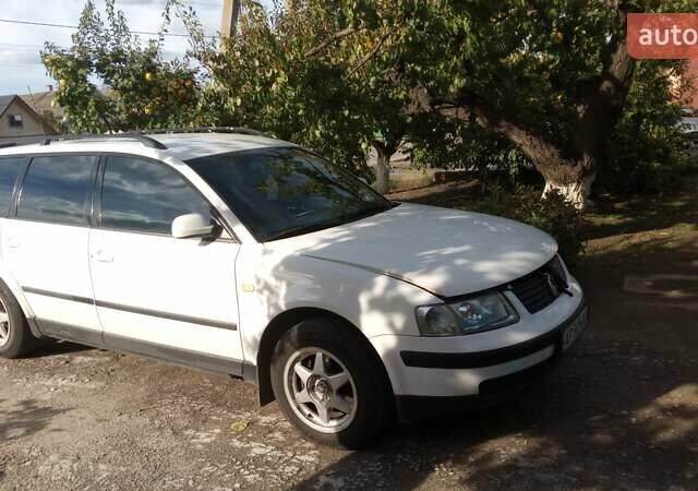 Белый Фольксваген Пассат, объемом двигателя 1.9 л и пробегом 591 тыс. км за 4000 $, фото 2 на Automoto.ua