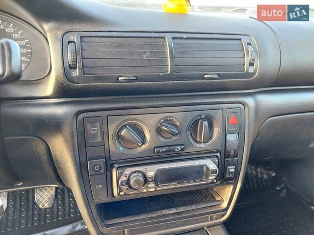 Білий Фольксваген Пассат, об'ємом двигуна 1.8 л та пробігом 469 тис. км за 3900 $, фото 10 на Automoto.ua