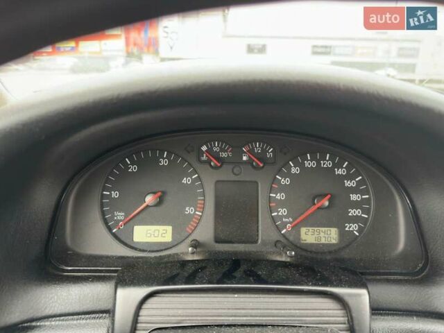 Белый Фольксваген Пассат, объемом двигателя 1.9 л и пробегом 239 тыс. км за 3500 $, фото 2 на Automoto.ua