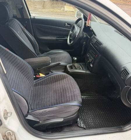 Білий Фольксваген Пассат, об'ємом двигуна 1.9 л та пробігом 476 тис. км за 2099 $, фото 8 на Automoto.ua