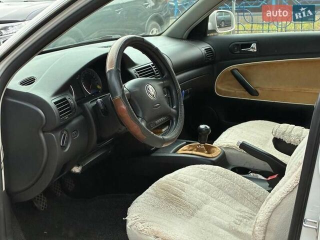 Белый Фольксваген Пассат, объемом двигателя 1.9 л и пробегом 368 тыс. км за 4700 $, фото 7 на Automoto.ua