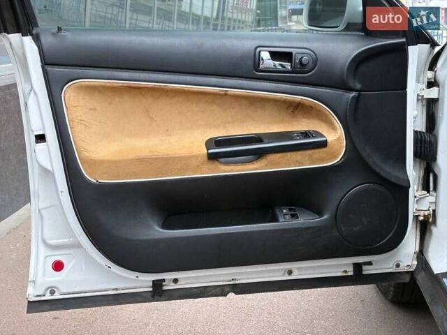 Белый Фольксваген Пассат, объемом двигателя 1.9 л и пробегом 368 тыс. км за 4700 $, фото 13 на Automoto.ua