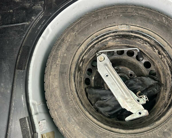 Белый Фольксваген Пассат, объемом двигателя 1.9 л и пробегом 435 тыс. км за 4700 $, фото 15 на Automoto.ua