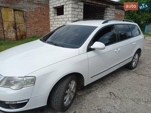 Белый Фольксваген Пассат, объемом двигателя 1.97 л и пробегом 345 тыс. км за 6799 $, фото 2 на Automoto.ua