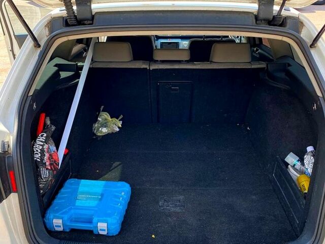 Білий Фольксваген Пассат, об'ємом двигуна 2 л та пробігом 340 тис. км за 5200 $, фото 5 на Automoto.ua